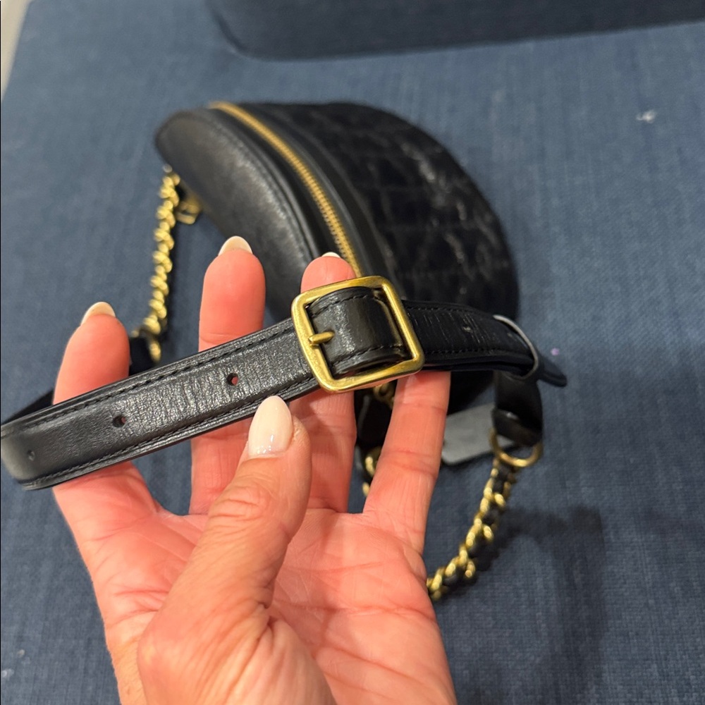 Coach black leather bumbag in mint condition - Picture 6 of 8